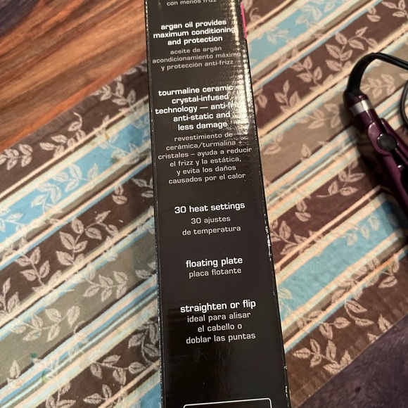 Ceramic iron one time was used for hair - Picture 2 of 6